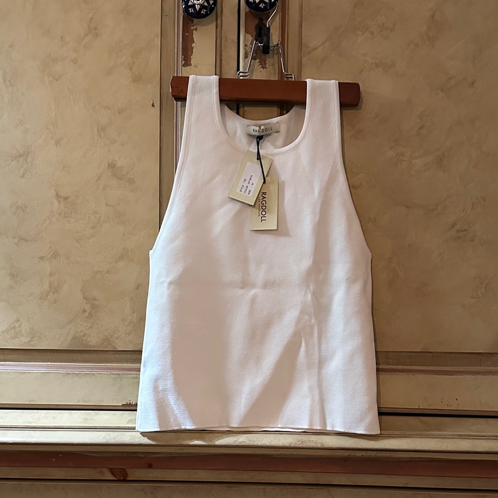NWT RagdollOff-White Tank Top Size Medium